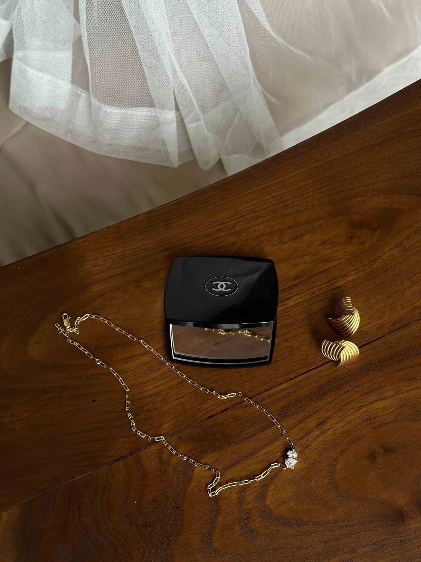 Aurelia Earrings – Gold