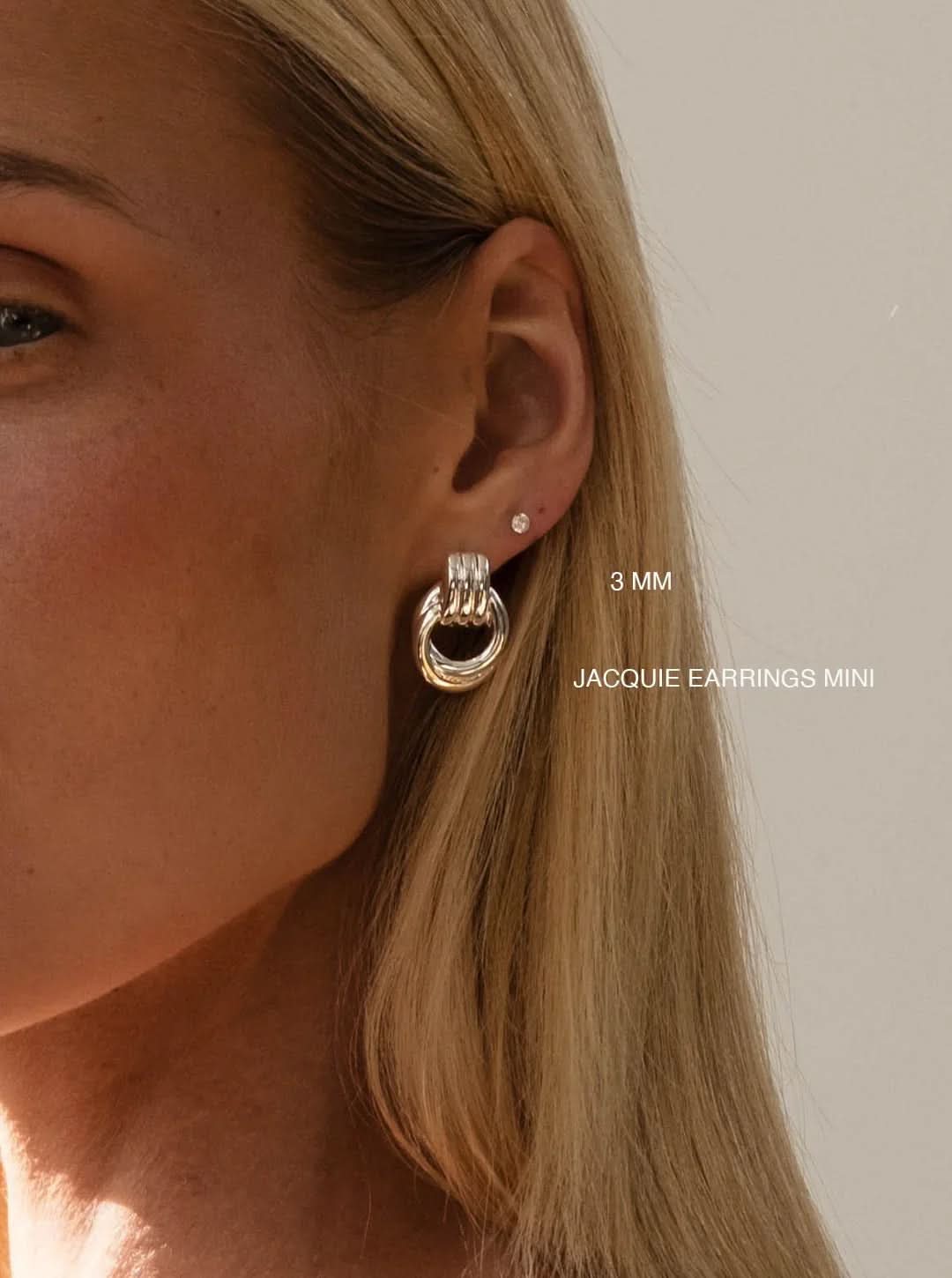 Daphne Earrings – Gold