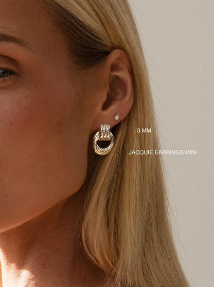 Daphne Earrings – Gold