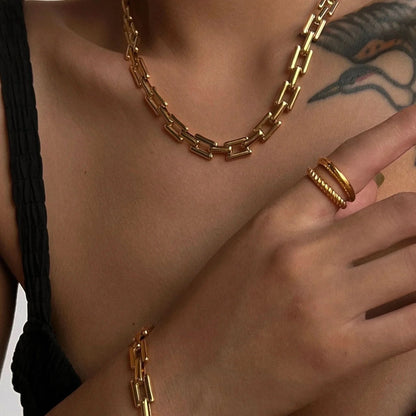 Elevated Geometric Chain