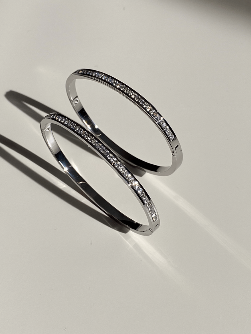 Evie Bangle - Silver